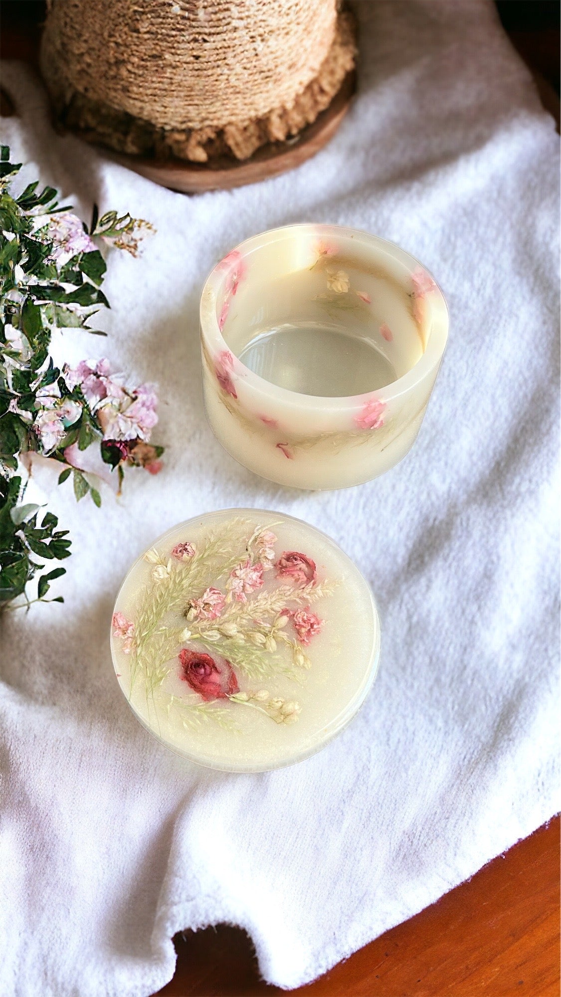 Schmuckkästchen aus Epoxidharz Handgefertigt mit natürlichen Blumen / Aufbewahrungskästchen / Epoxidart / Schmuck / Unikat / Echte Blumen