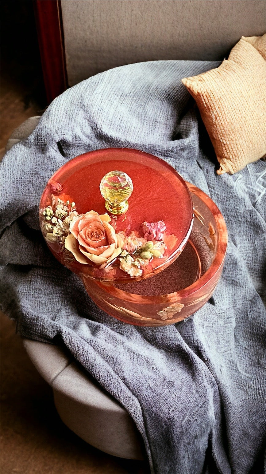Schmuckkästchen aus Epoxidharz Handgefertigt mit natürlichen Blumen / Aufbewahrungskästchen / Epoxidart / Schmuck / Unikat / Echte Blumen