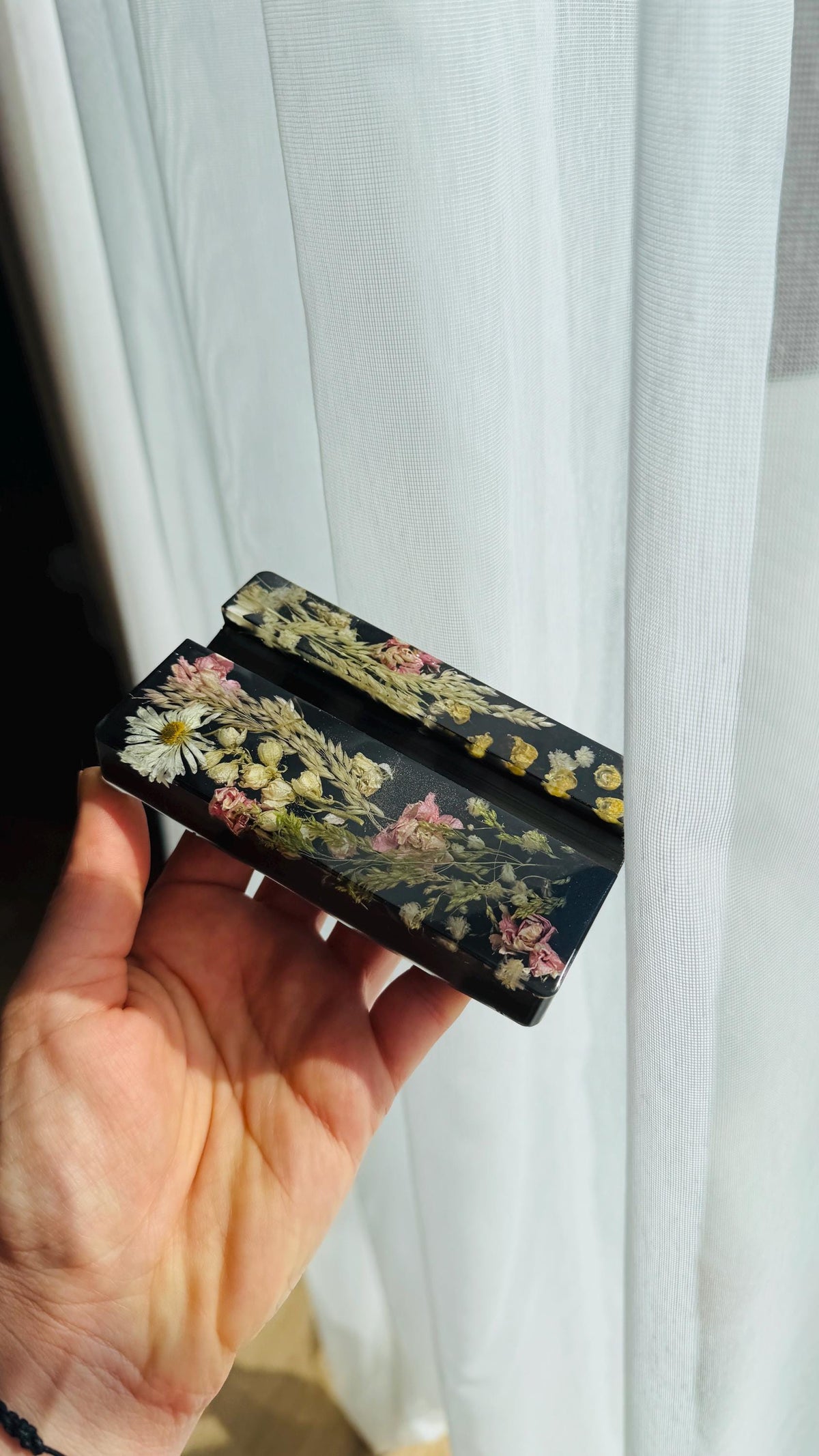 Botanical desk accessory phone holder