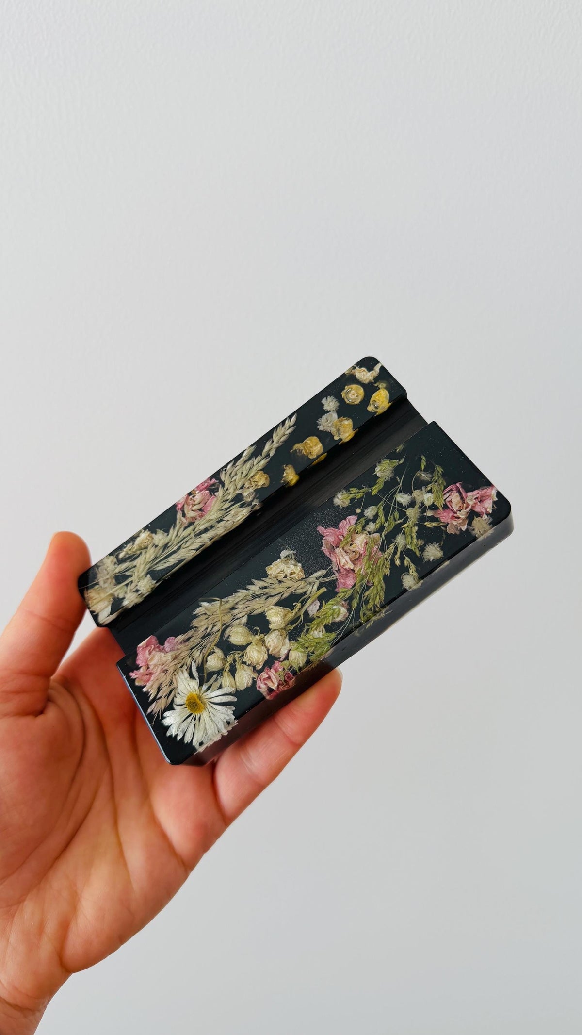 Resin phone holder birthday gift